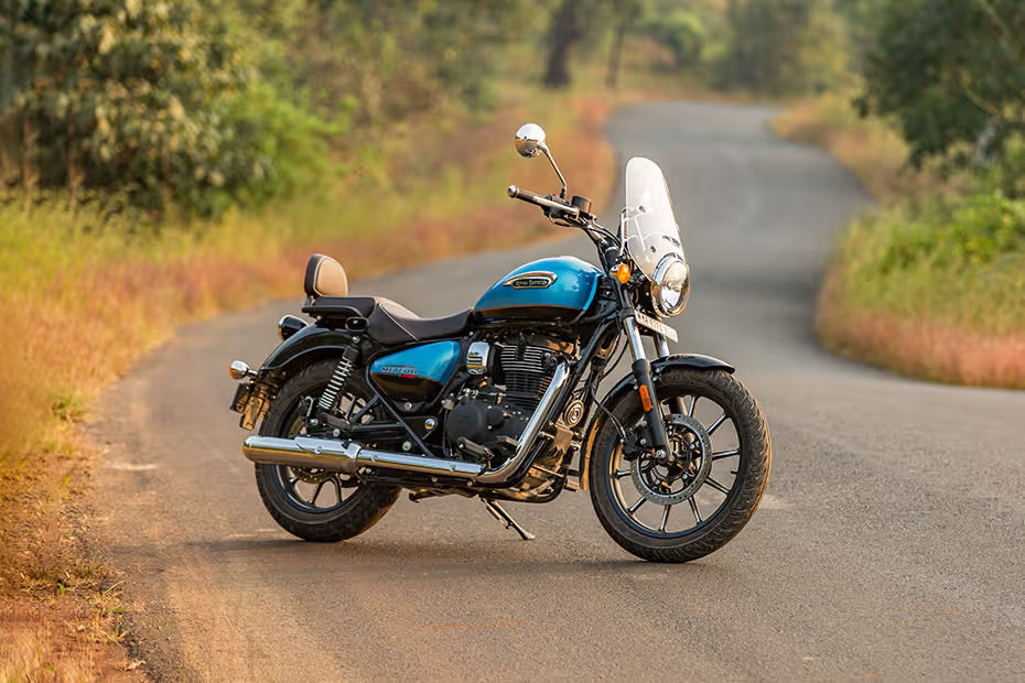 Royal Enfield Meteor Bike on Rent - Rentux