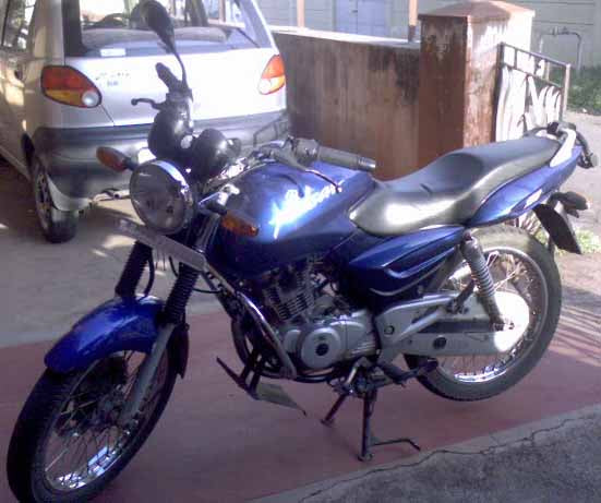 Bajaj Pulsar 150 Bike on Rent - Rentux
