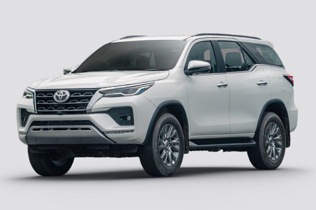 Toyota Fortuner Facelift (Automatic Transmission) Car on Rent - Rentux