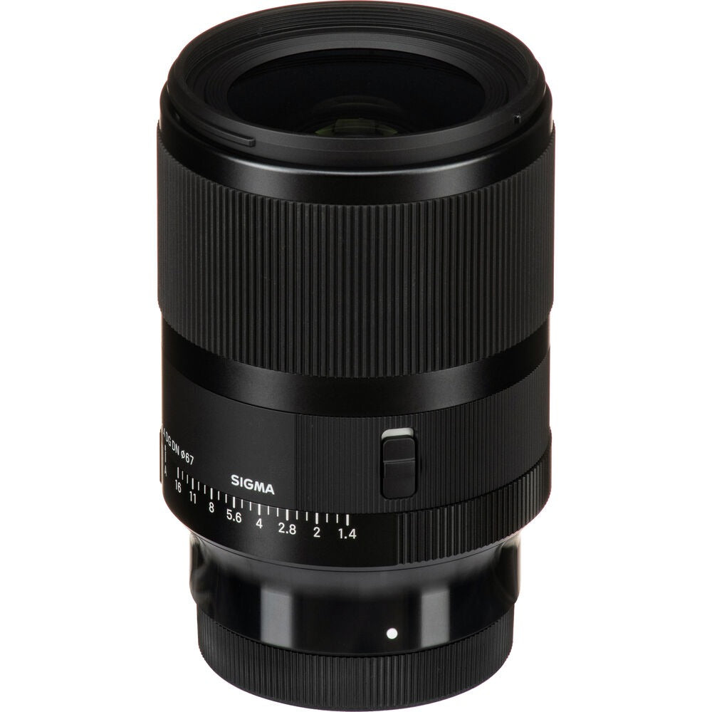 Sigma 35mm f/1.4 DG DN for Leica L Lens on Rent